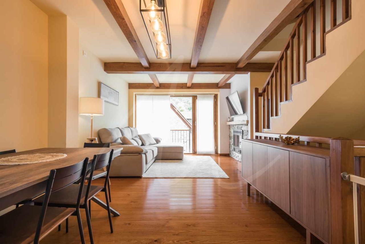 Casa Artiga De Lin By Seamount Rentals Les Bordes Buitenkant foto